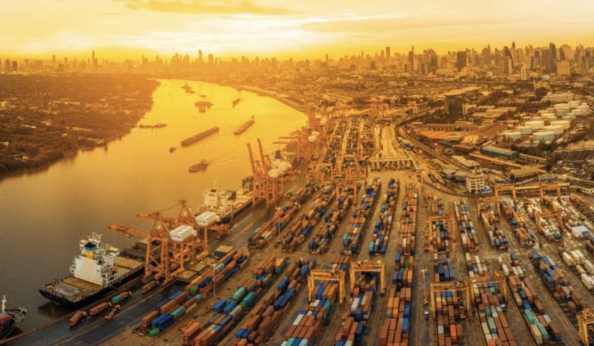 Exportações de móveis e colchões avançam 40% em março