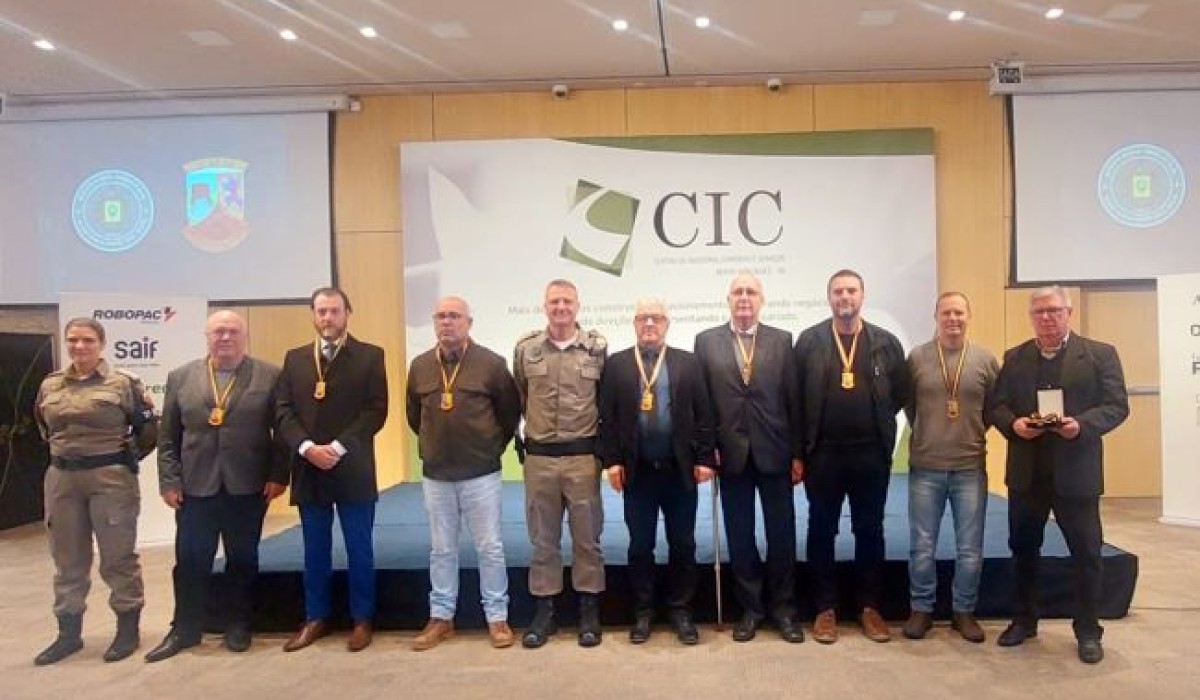 Movergs recebe homenagem do 3º BPAT
