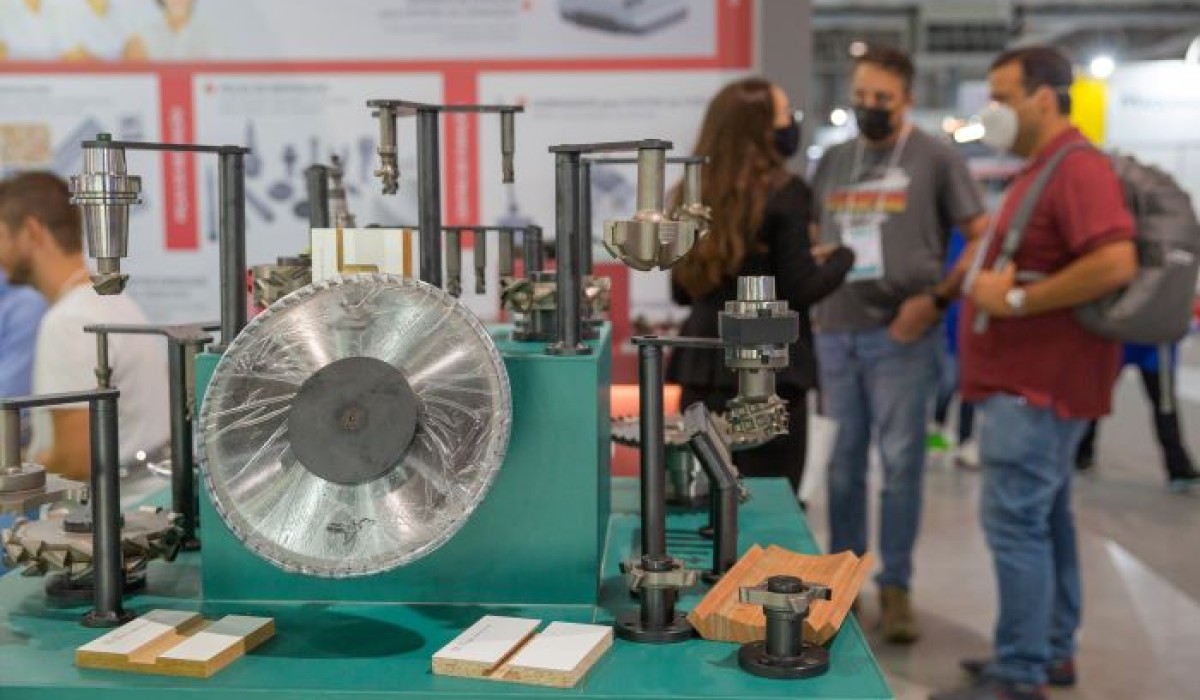 Negócios, inovação e design para o setor moveleiro
