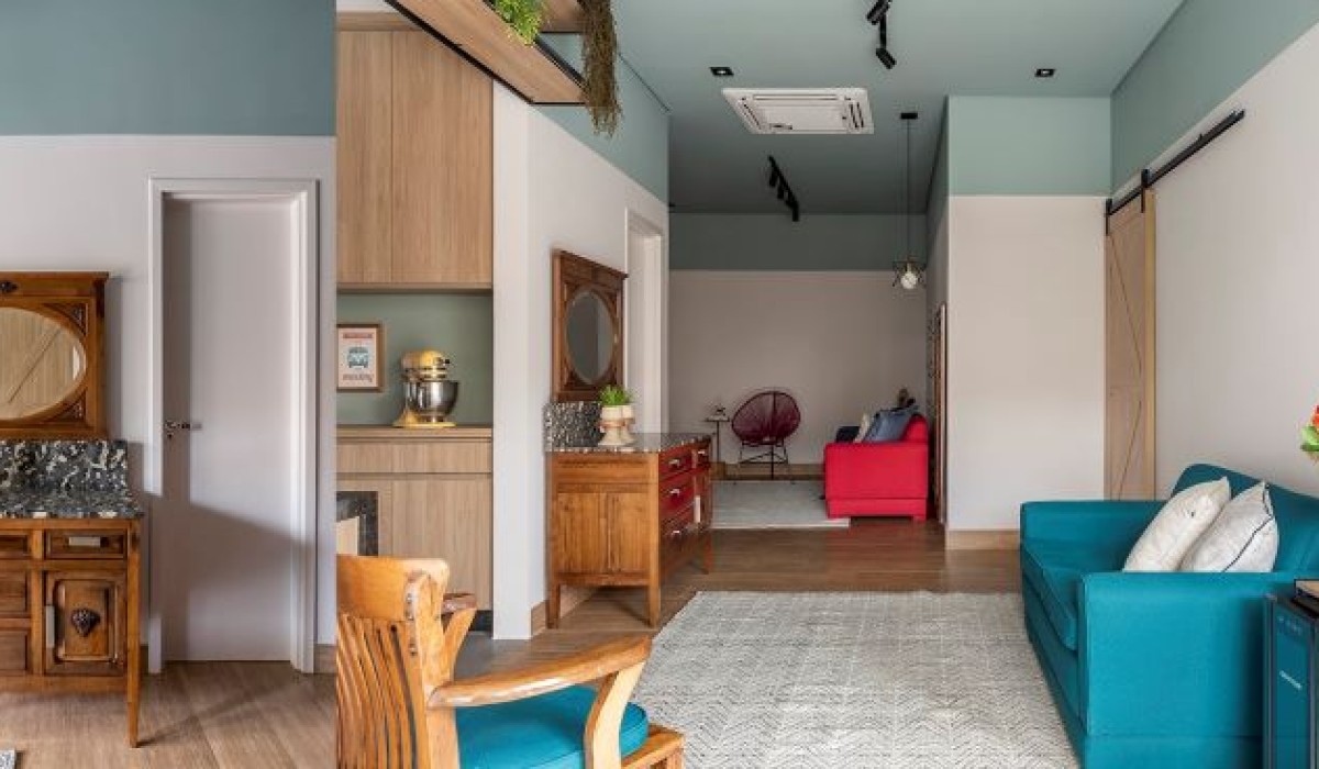Como inserir móveis antigos no décor moderno residencial