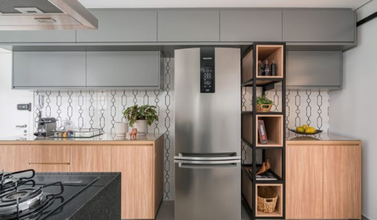 A MARCENARIA COLORIDA NA DECORAÇÃO DE COZINHAS: PERSONALIDADE E ESTILO