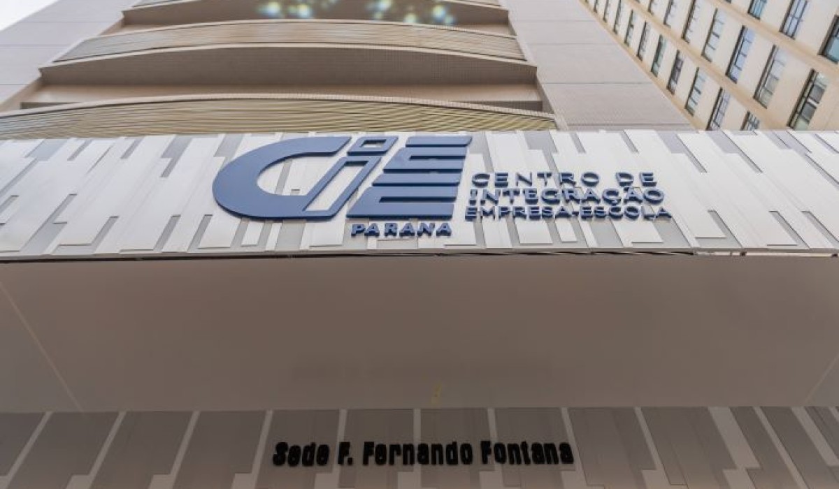 Programa de Aprendizagem beneficia mais de 11 mil jovens no Paraná, promovendo a empregabilidade