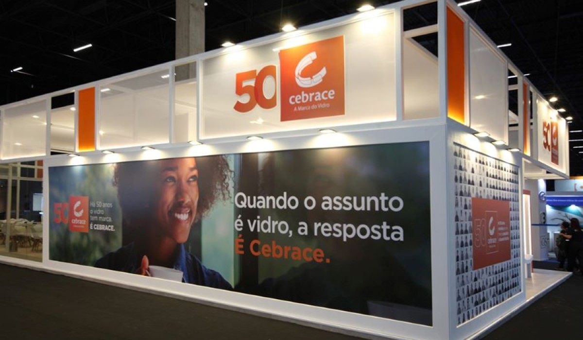 Cebrace comemora 50 anos na Glass South América 2024 com novidades arquitetônicas e metas sustentáveis futuras