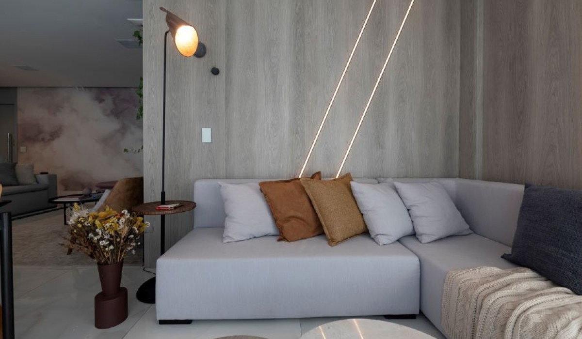 5 razões para ter uma luminária de piso em casa