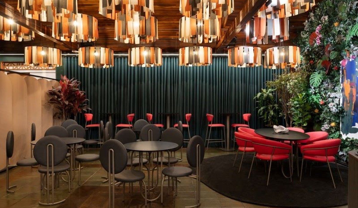 Maximalismo ressurge como tendência na arquitetura e design de interiores