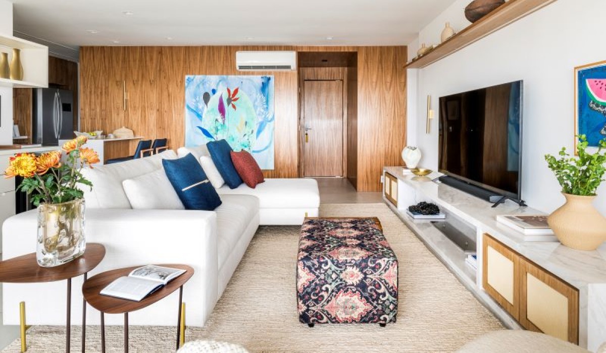 Apartamento de 125 m² tem ambientes amplos e arejados com vista para São Paulo