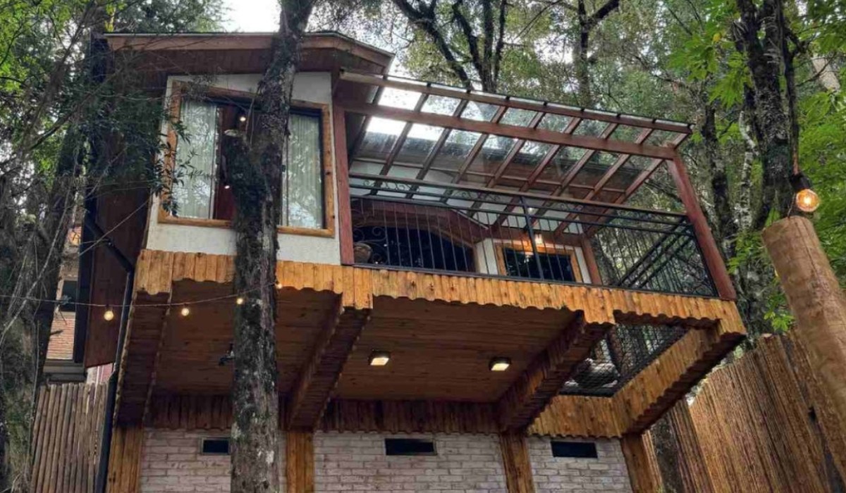 Construída com placas de aço, casa de campo em Monte Verde une sustentabilidade e estilo em meio à natureza