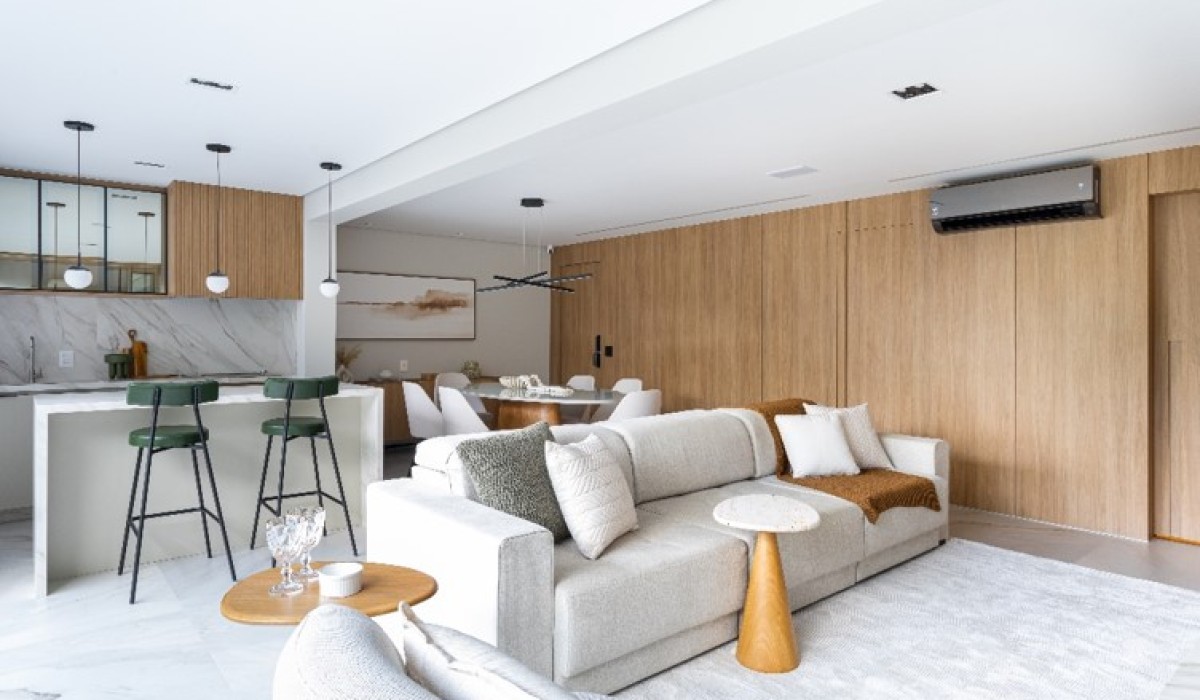 Reforma de apartamento combina a atmosfera contemporânea com referências consagradas do décor clássico