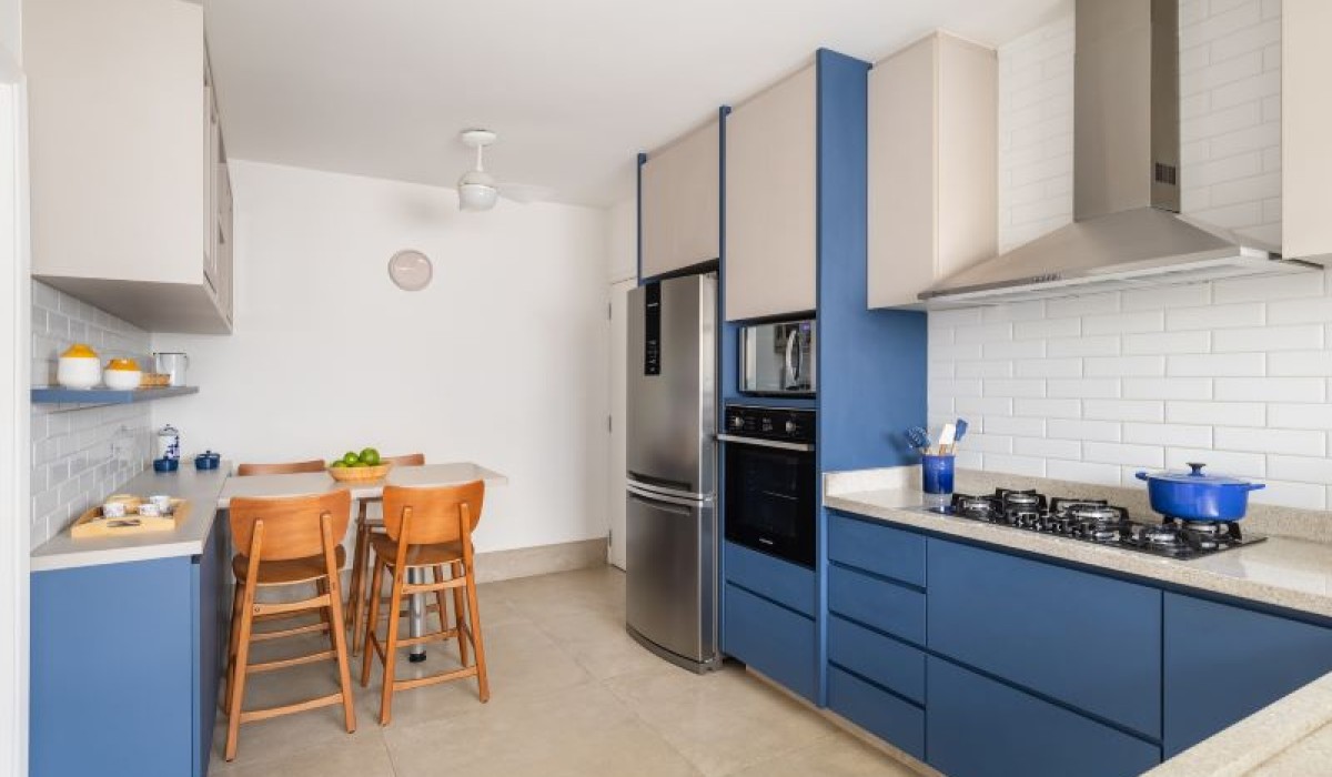 Entre memórias e novos usos: STAL Arquitetura transforma cozinha e lavanderia em Perdizes