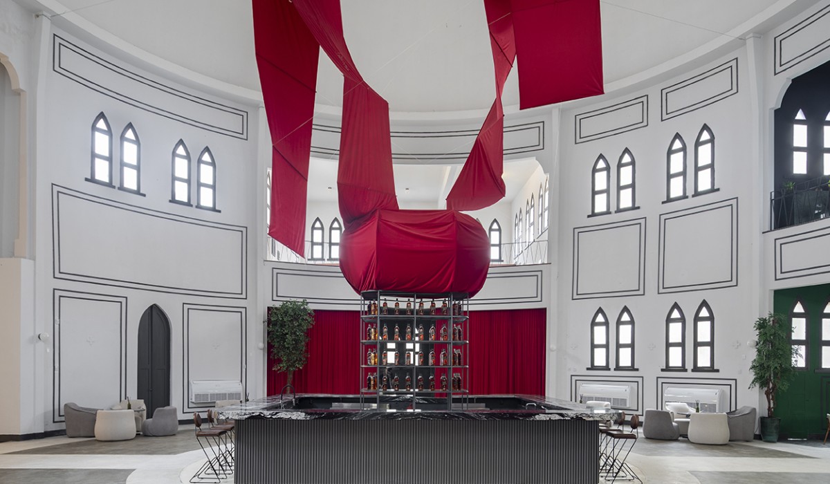 Arquiteto Pedro Chezzi estreia na CASACOR Bahia 2025 com o bar sensorial Entre Mundos