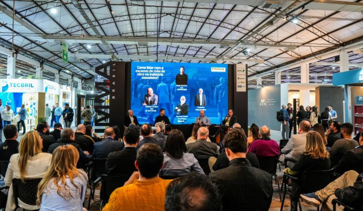 Líderes do setor debatem como atrair e reter talentos na indústria moveleira