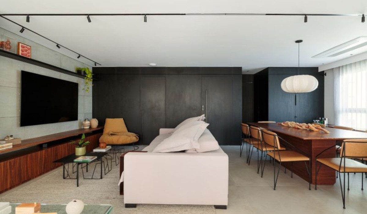 Estúdio Maré assina reforma de apartamento de 140 m² para casal jovem em São Paulo