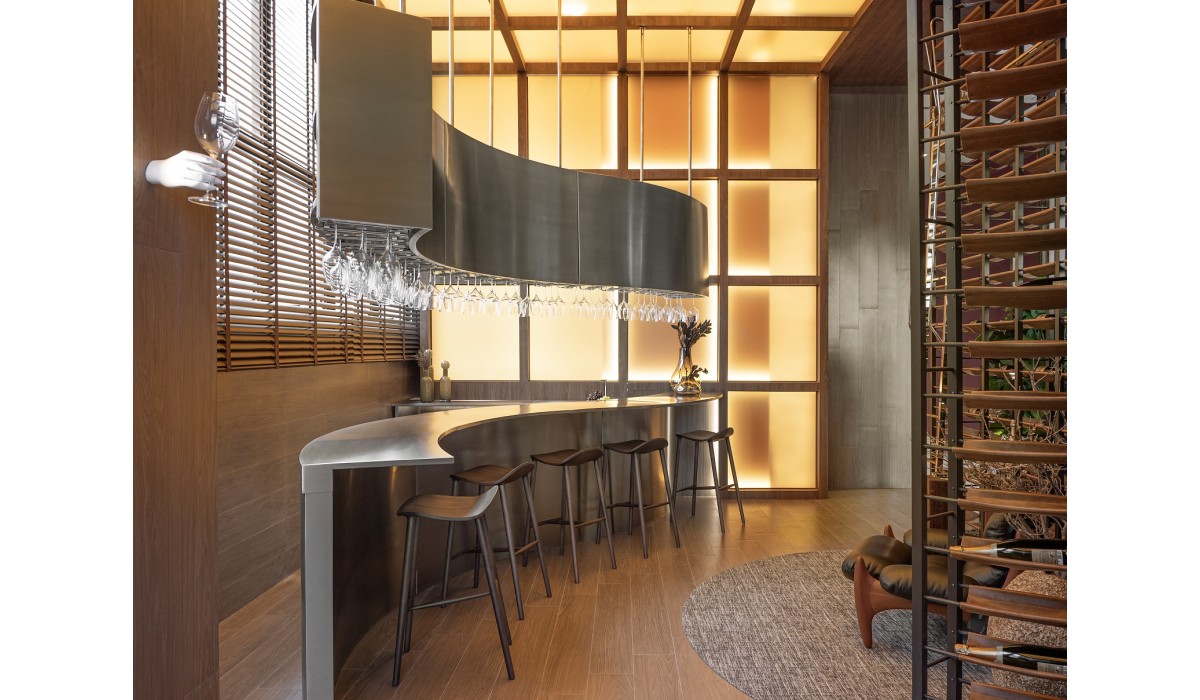 Wine Bar da CASACOR SC 2026 traduz o universo do vinho em experiência de arquitetura, arte e contemplação